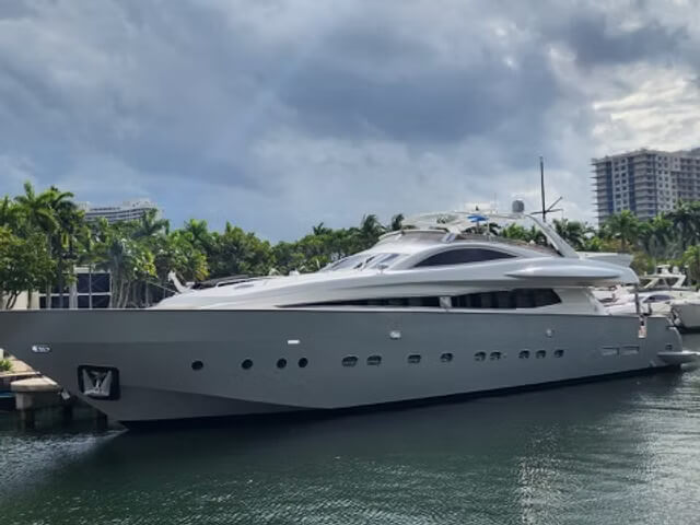 Luxury-Motor4